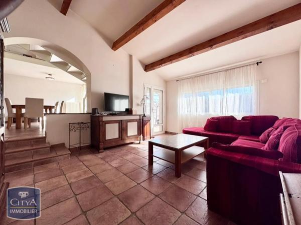 Maison à louer 5 pièces 111.64m² Nîmes (30900)