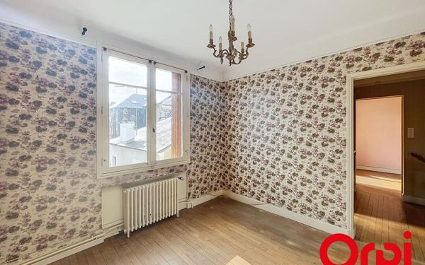Maison à vendre    3 pièces • 68,21 m2    Bourges