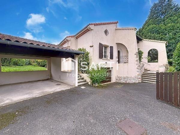 Villa sur sous-sol complet avec piscine, 5 chambres