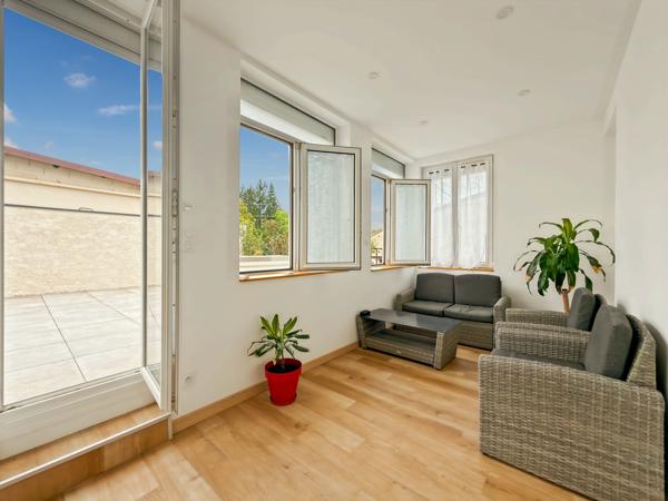 Charmante Maison de ville avec terrasse et garage. Oyonnax (01100)