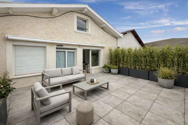 Charmante Maison de ville avec terrasse et garage. Oyonnax (01100)