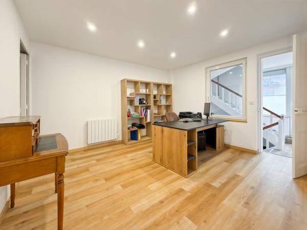 Charmante Maison de ville avec terrasse et garage. Oyonnax (01100)