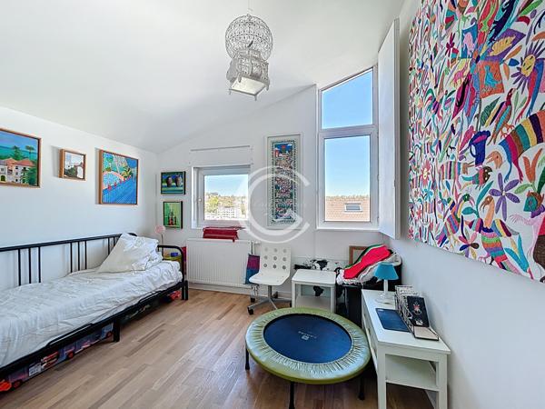 Boulogne-Billancourt (92100) MAISON D'ARCHITECTE A L'ESPRIT LOFT - DPE C