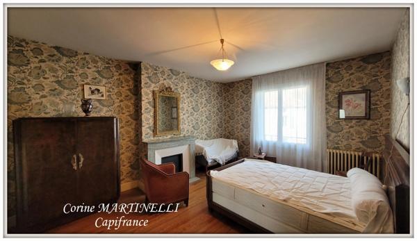 A vendre ASTAFFORT centre du village, maison 228 m² - Terrain de 717,00 m² - Garage