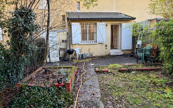 Maison à vendre    5 pièces • 63,73 m2 Stains