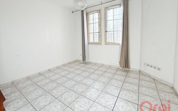 Maison à vendre    5 pièces • 63,73 m2 Stains