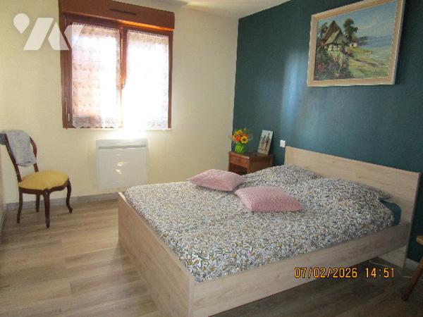 Maison en excellent état d'entretien, composée de 6 pièces  avec terrain le tout sur 7 ares 50 ca