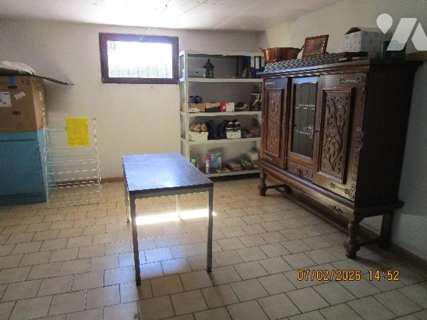Maison en excellent état d'entretien, composée de 6 pièces  avec terrain le tout sur 7 ares 50 ca