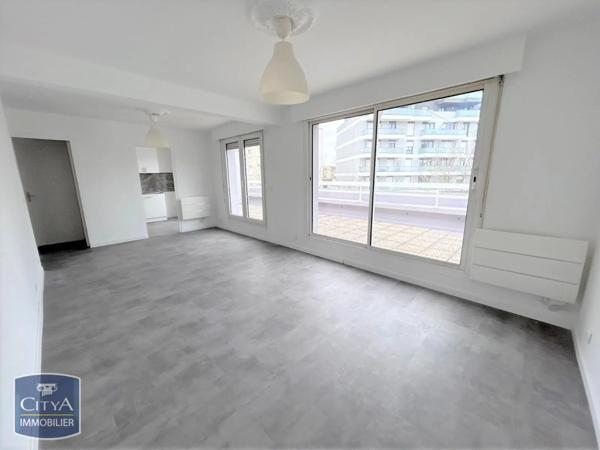 Appartement à louer 4 pièces 71.09m² Livry-Gargan (93190)