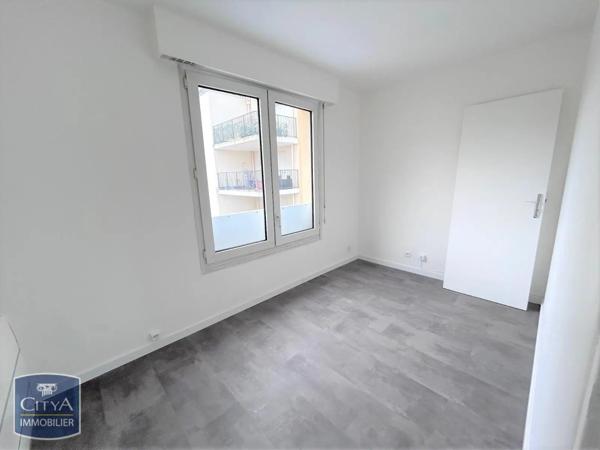 Appartement à louer 4 pièces 71.09m² Livry-Gargan (93190)