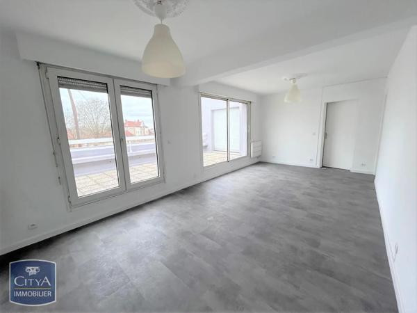 Appartement à louer 4 pièces 71.09m² Livry-Gargan (93190)