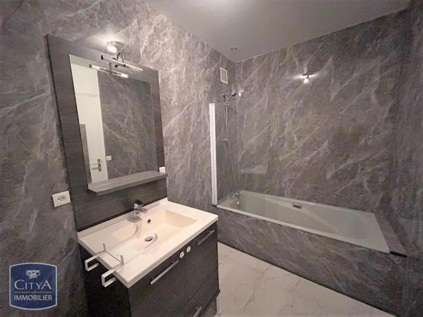 Appartement à louer 4 pièces 71.09m² Livry-Gargan (93190)