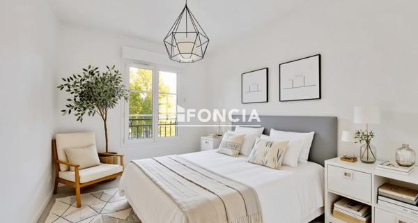 À vendre Appartement 4 pièces 90.36 m² - Le Plessis-robinson 92350