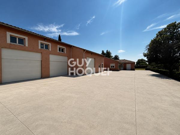 Ensemble immobilier de 156 m² avec entrepôt d'environ 400 m²
