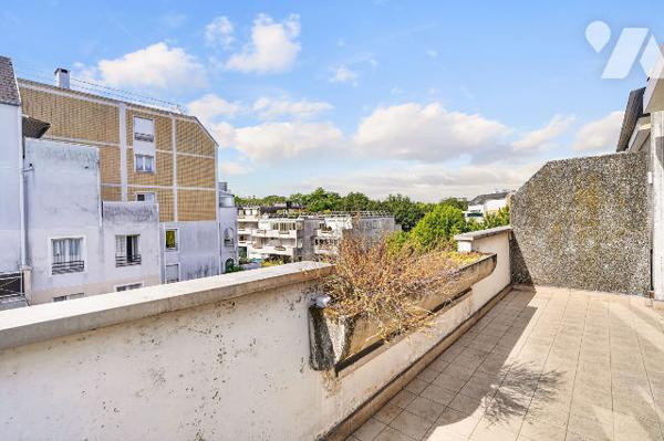 CHAMPS-SUR-MARNE (77420) : Appartement 4 pièces de 95,27 m² avec deux terrasses et box
