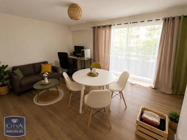 Appartement à louer 1 pièce 36.06m² Cholet (49300)