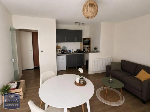 Appartement à louer 1 pièce 36.06m² Cholet (49300)