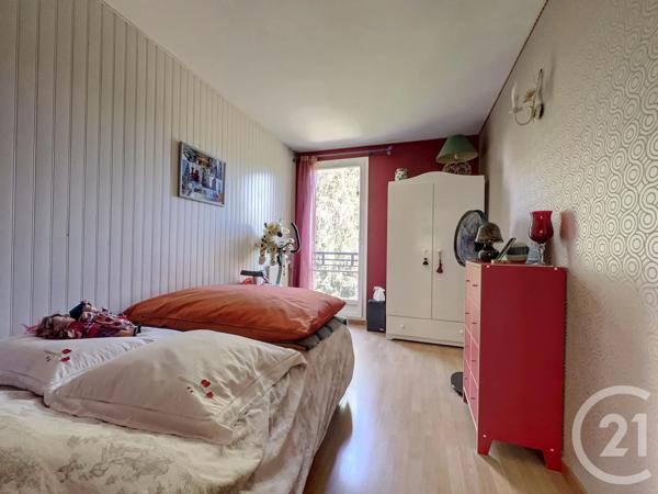 Appartement F5 à vendre  5 pièces - 77 m 2   BOUGIVAL  - 78