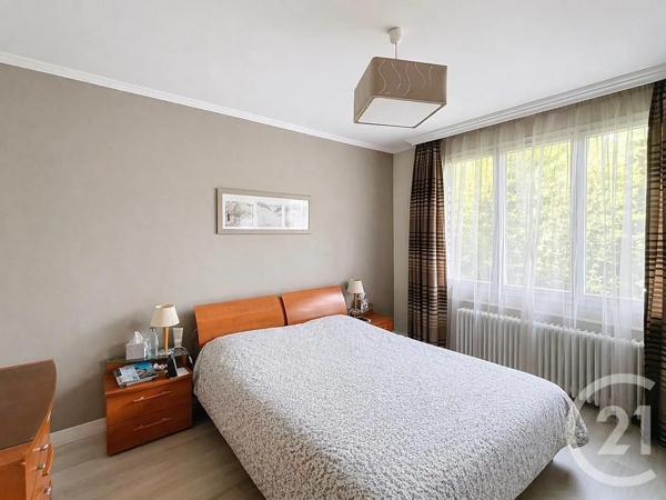 Maison à vendre  8 pièces - 250 m 2   RAMBOUILLET  - 78
