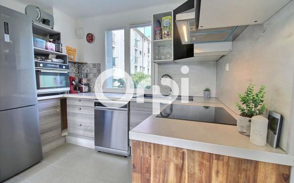 Appartement à vendre    3 pièces • 45 m2 Marseille 13