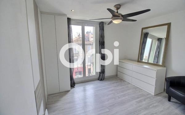 Appartement à vendre    3 pièces • 45 m2 Marseille 13
