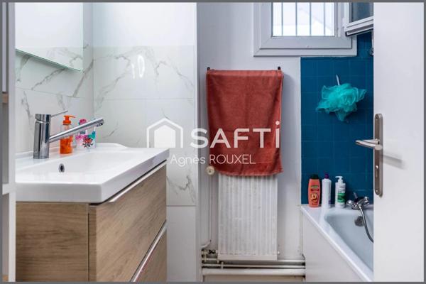 Appartement type maison au calme, garage et stationnement libre dans copro