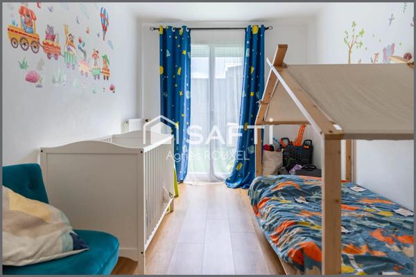 Appartement type maison au calme, garage et stationnement libre dans copro