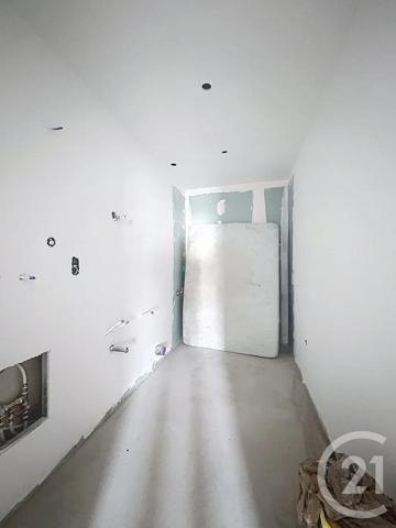 Immeuble à vendre  240 m 2   MELUN  - 77