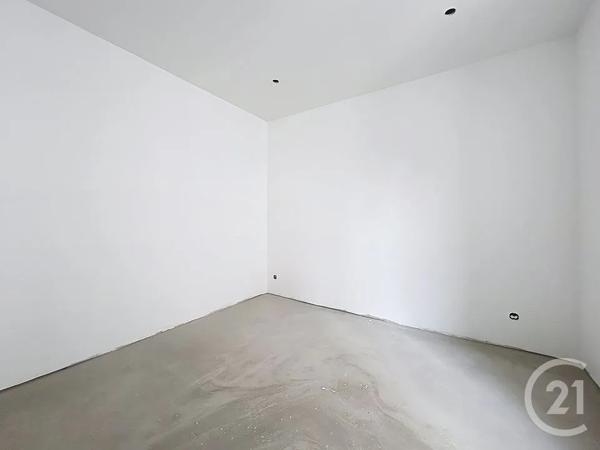 Immeuble à vendre  240 m 2   MELUN  - 77