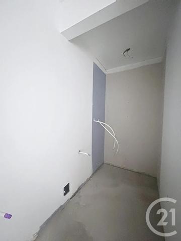 Immeuble à vendre  240 m 2   MELUN  - 77