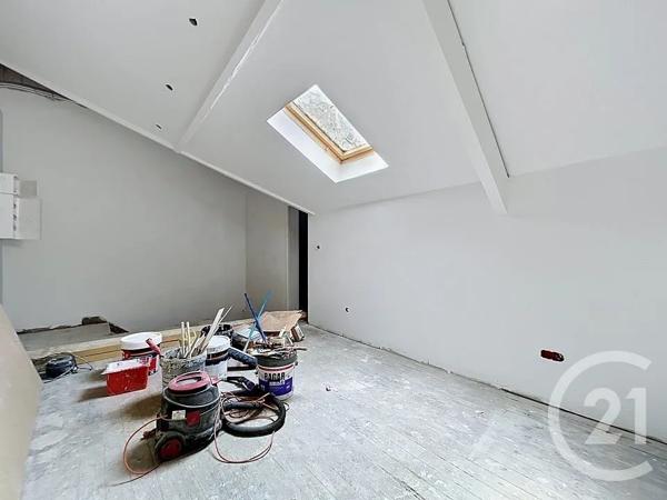 Immeuble à vendre  240 m 2   MELUN  - 77