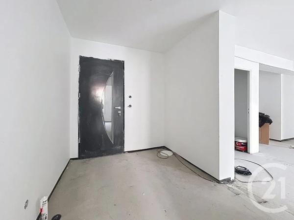 Immeuble à vendre  240 m 2   MELUN  - 77