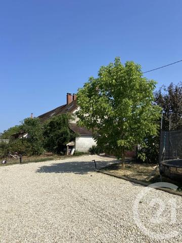 Maison à vendre  5 pièces - 126 m 2   LA GUERCHE SUR L AUBOIS  - 18