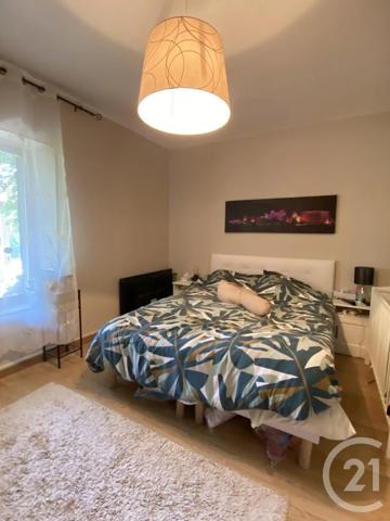 Maison à vendre  5 pièces - 126 m 2   LA GUERCHE SUR L AUBOIS  - 18