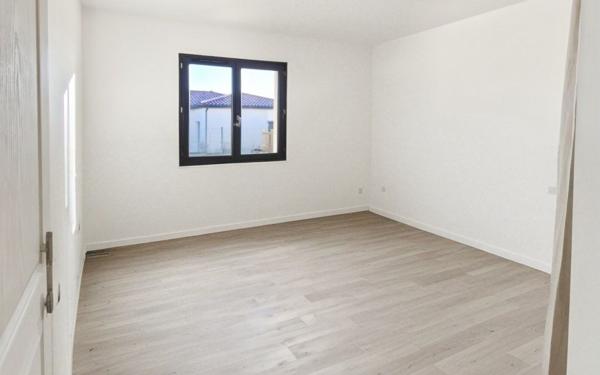 Maison à vendre    5 pièces • 103 m2 Grenade