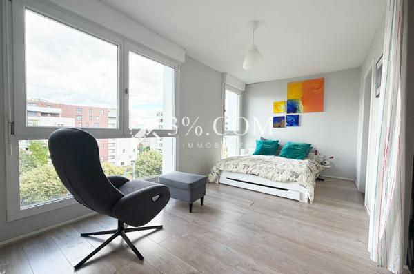 Appartement
                                                                                                                                                                                                                                                                                                                        5 pièce(s)                                                                                                                                                                                                          4 chambre(s)                                                                                                                                                                                                          160.29  m²