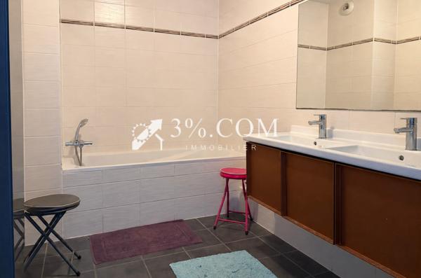 Appartement
                                                                                                                                                                                                                                                                                                                        5 pièce(s)                                                                                                                                                                                                          4 chambre(s)                                                                                                                                                                                                          160.29  m²
