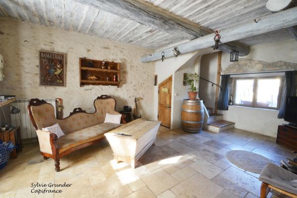 Bastide authentique à vendre 170m² à EGUILLES (13)