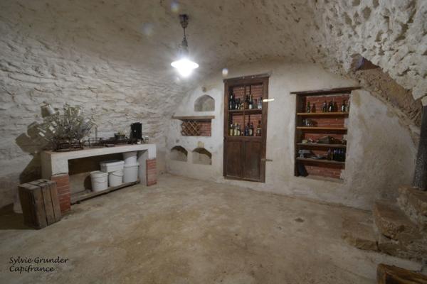 Bastide authentique à vendre 170m² à EGUILLES (13)