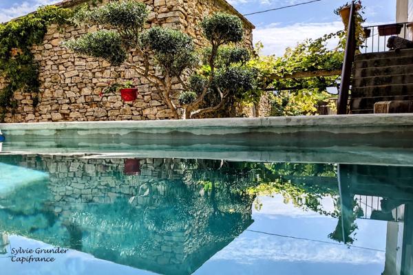 Bastide authentique à vendre 170m² à EGUILLES (13)