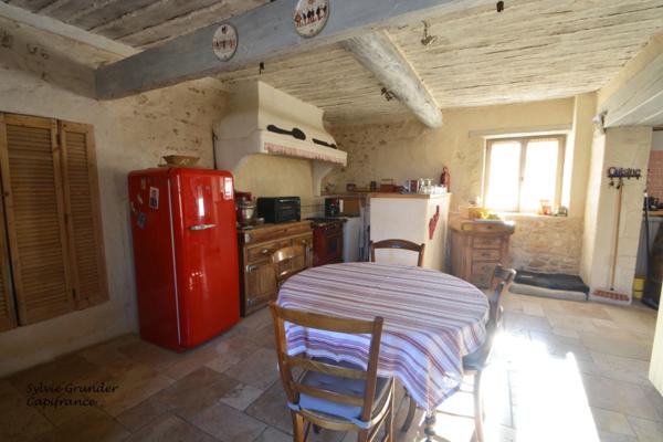 Bastide authentique à vendre 170m² à EGUILLES (13)