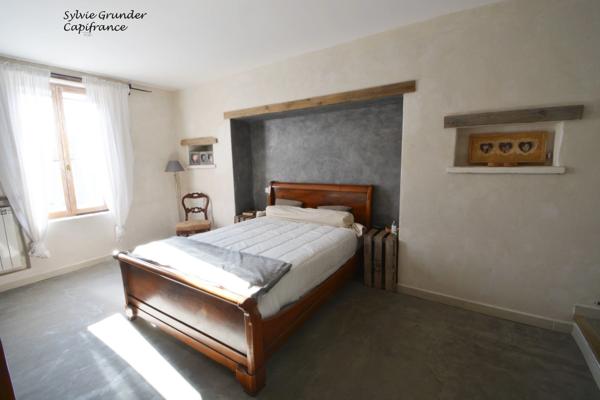 Bastide authentique à vendre 170m² à EGUILLES (13)