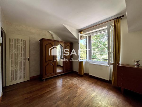 MAISON DE CARACTÈRE À RÉINVENTER AU COEUR DE LA CAMPAGNE CORRÉZIENNE.