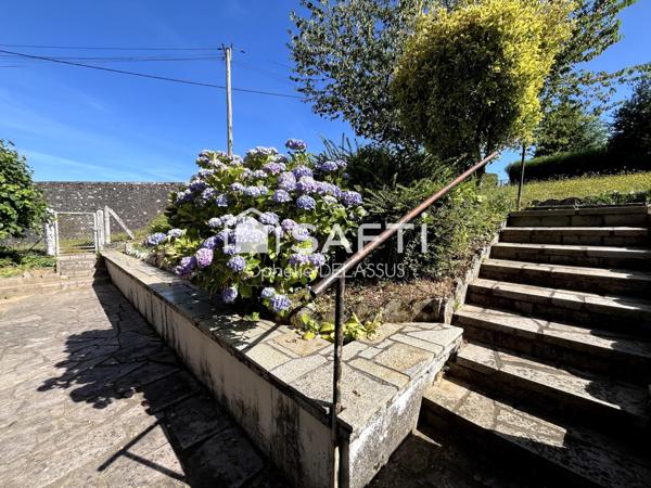 MAISON DE CARACTÈRE À RÉINVENTER AU COEUR DE LA CAMPAGNE CORRÉZIENNE.