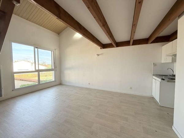 LA ROCHE SUR YON / Location Appartement 1 Pièce 35 m²