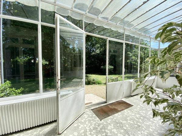 Maison à vendre    6 pièces • 241 m2 Mandres-les-Roses