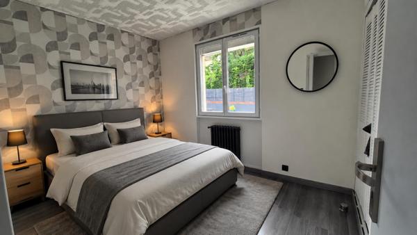Maison familiale  de 180 m² , en  deux logements et vue dégagée sur la Côte Fleurie