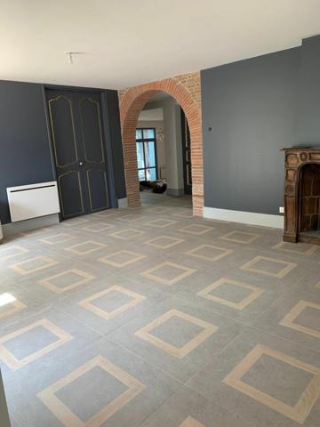 Maison à louer    6 pièces •  Grenade