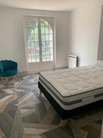 Maison à louer    6 pièces •  Grenade