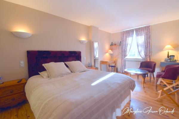 Demeure de caractère du XVIIIᵉ siècle avec gîte de standing